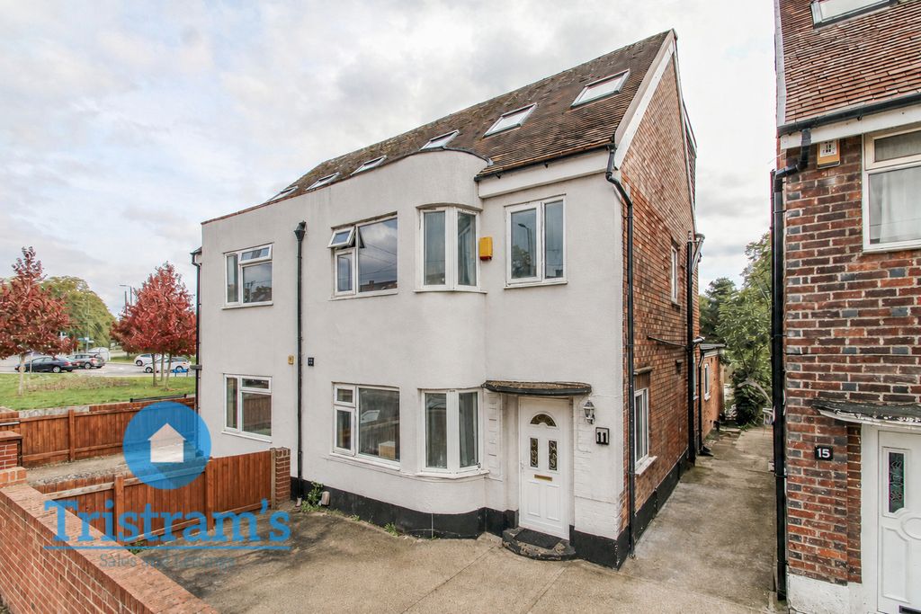 Property photo 1 of 29