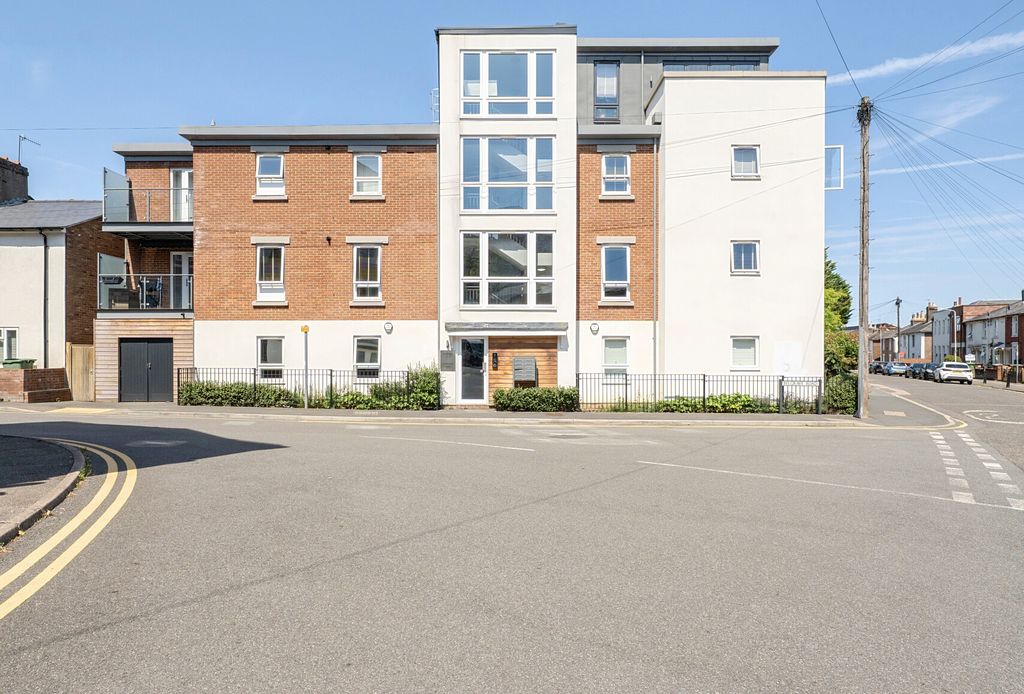 Property photo 3 of 10 1478613-18-6A3544...