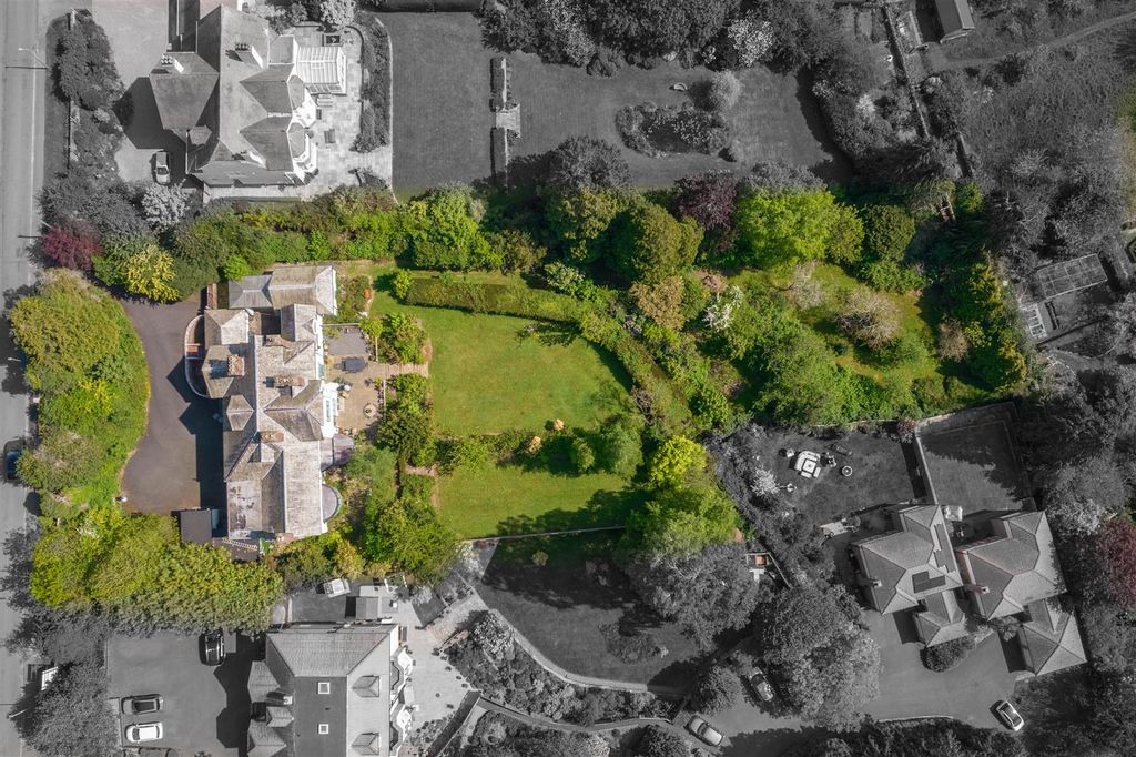 Additional image 26 of 8 bed detached house for salePeachfield Road, Malvern WR14