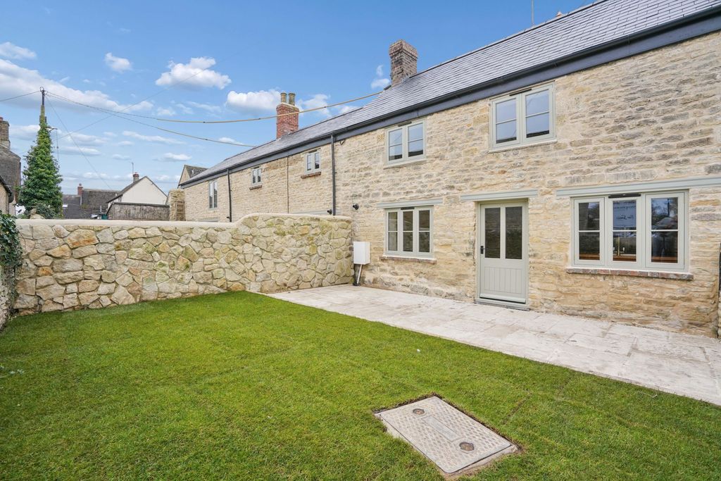 Property photo 1 of 11 Front Elevation