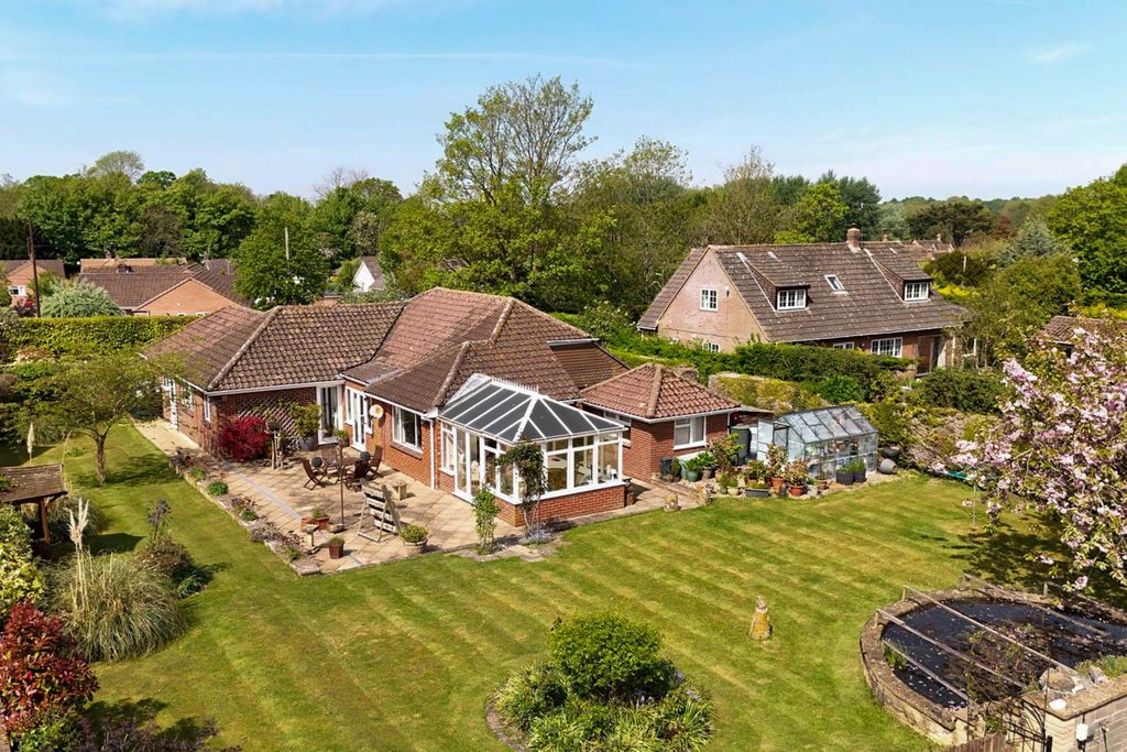 Property photo 1 of 32