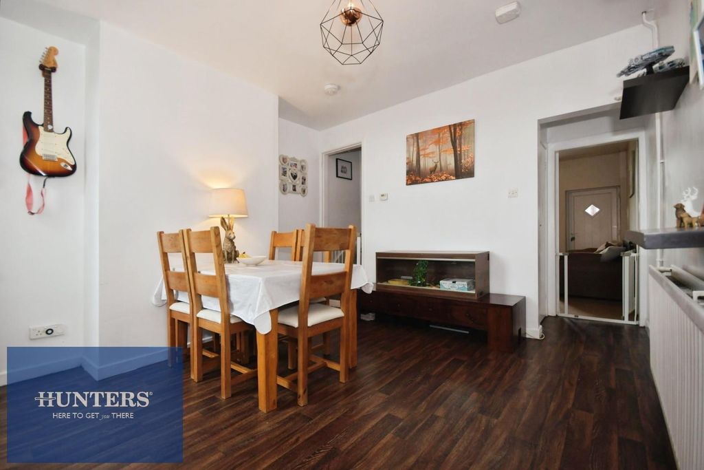 Property photo 3 of 16 Dining Room.Jpg