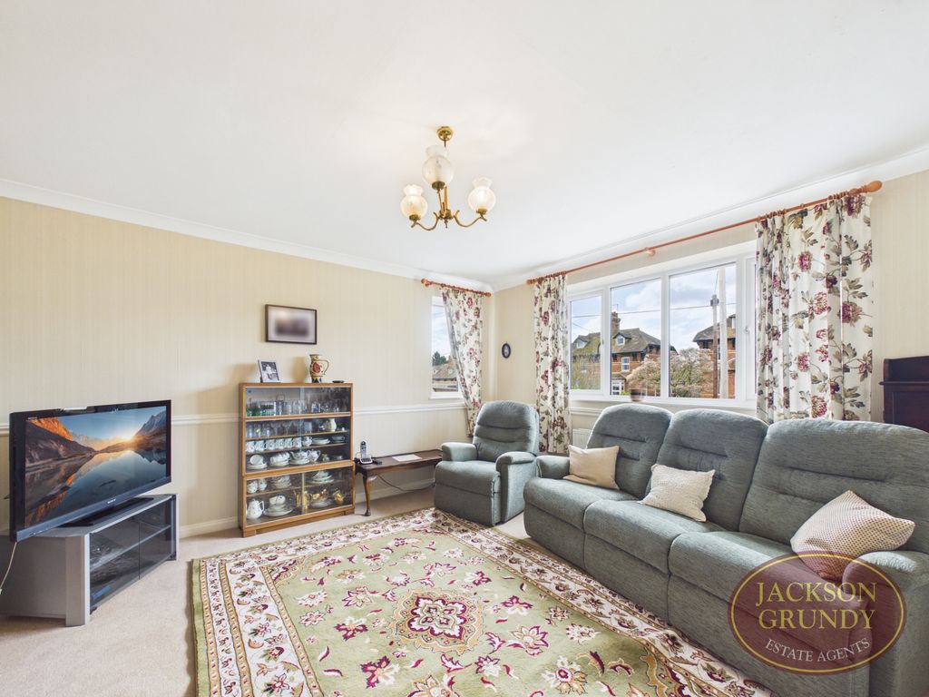 Property photo 3 of 20 Station Road