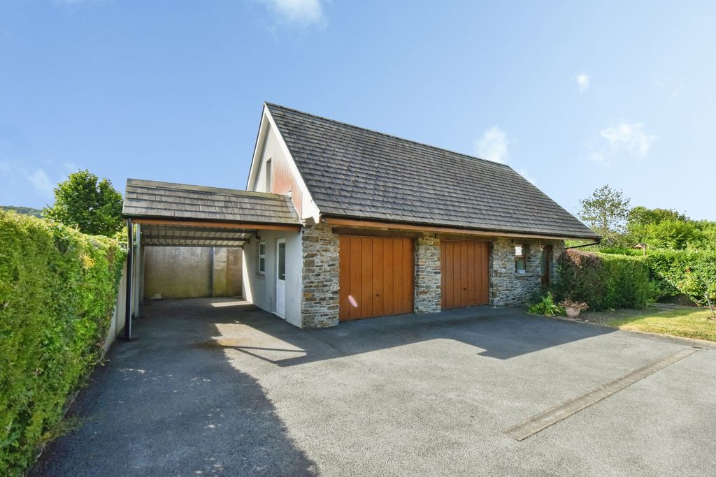 Property photo 3 of 34 Pbox-Img.Jpg