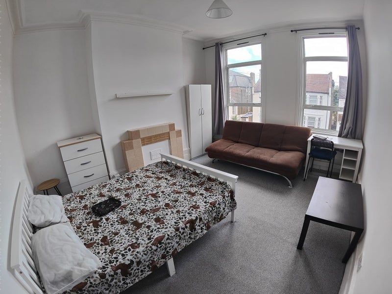 Property photo 1 of 4