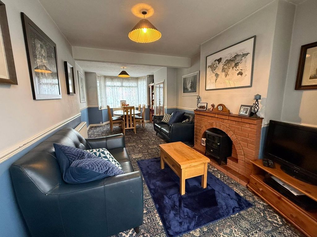 Property photo 2 of 19 Picture No. 18