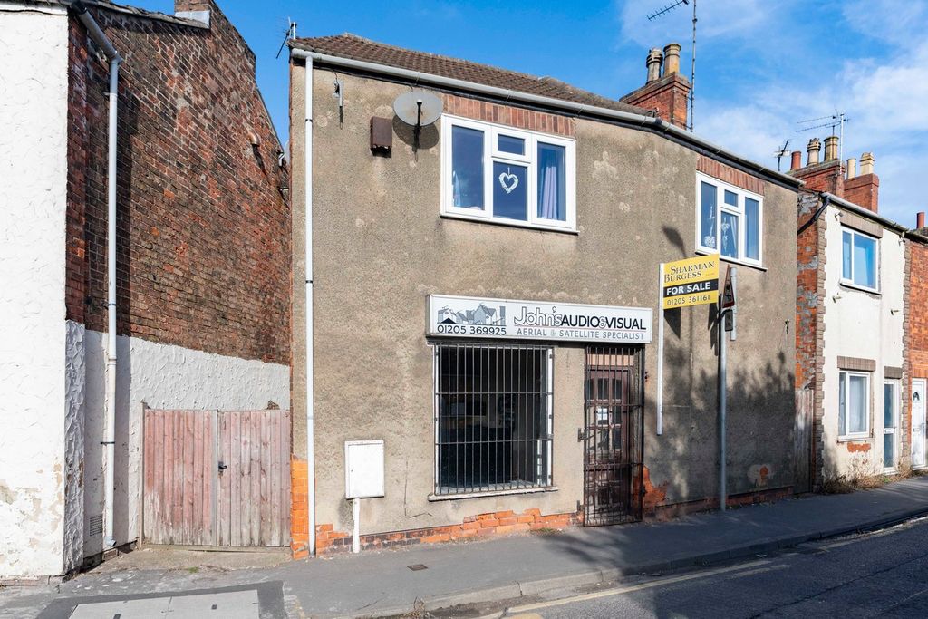 Property photo 1 of 5