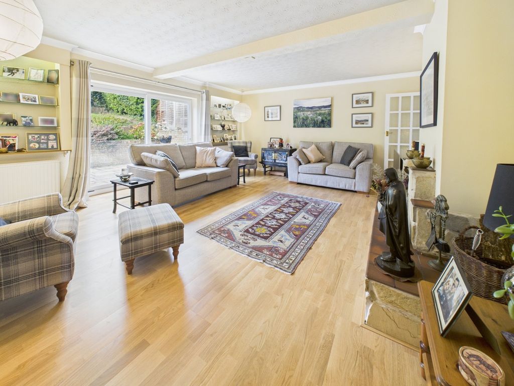 Property photo 2 of 16 Picture No. 12