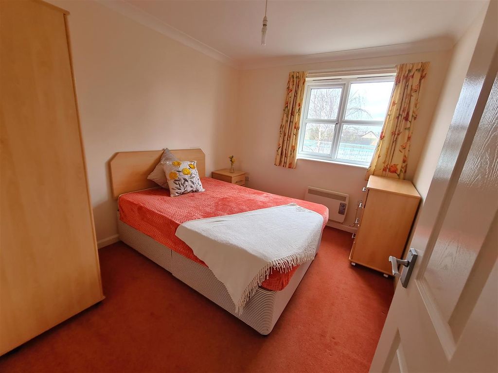 Property photo 3 of 6 Second Bedroom (Non-Ensuite).Jpg
