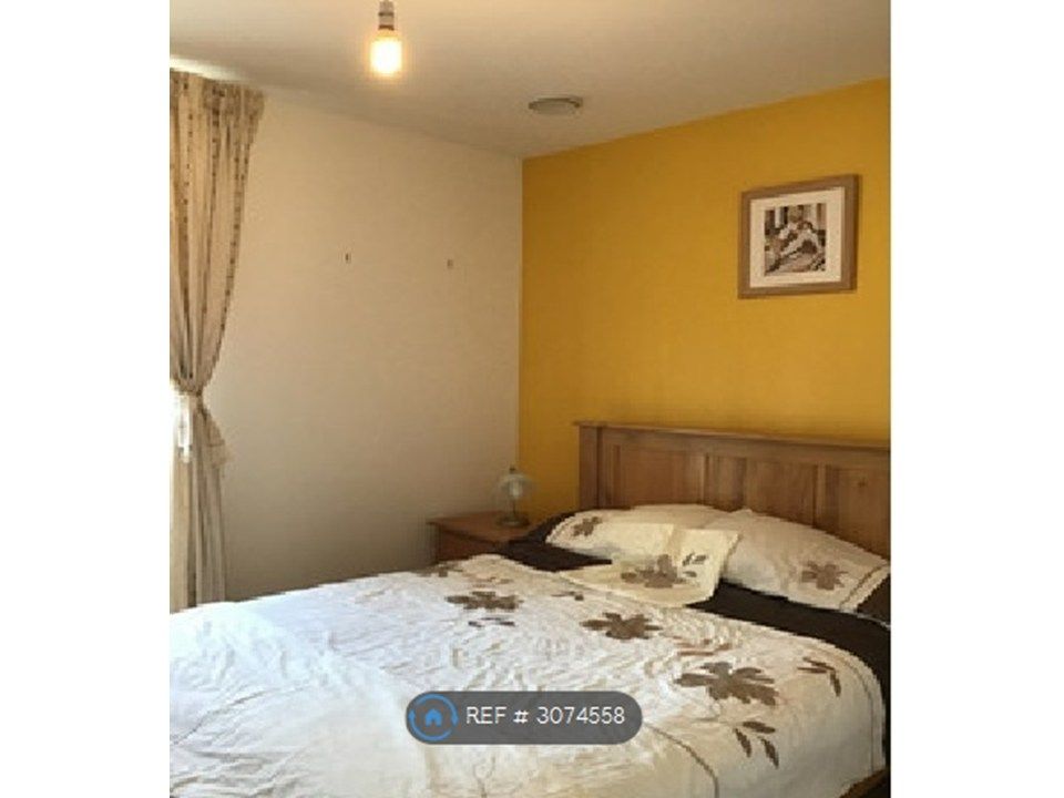 Property photo 2 of 10 Bedroom 1