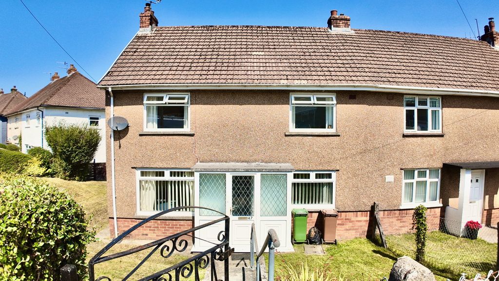 Property photo 2 of 33