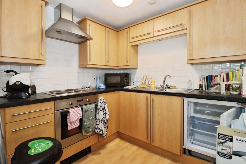 Property photo 2 of 17 Photo