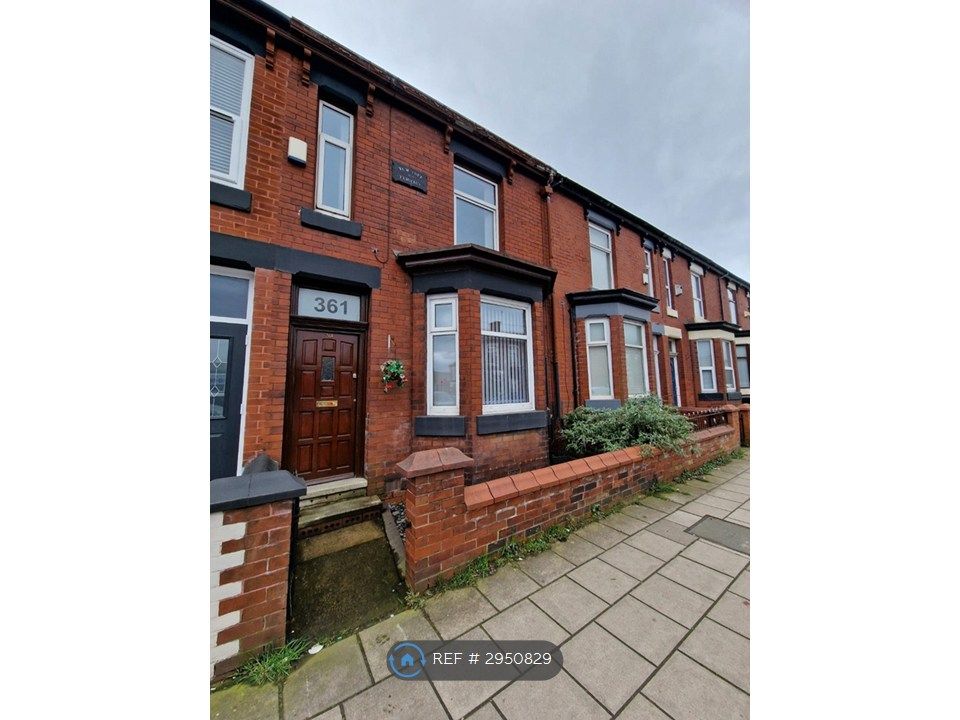 Property photo 2 of 27