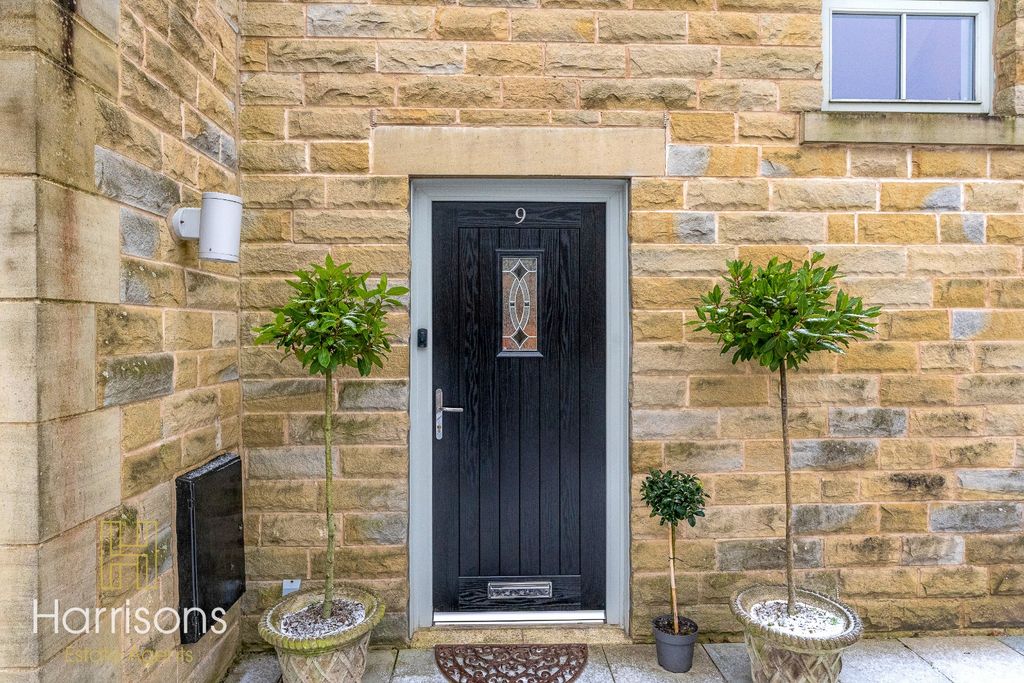 Property photo 3 of 55 4755833