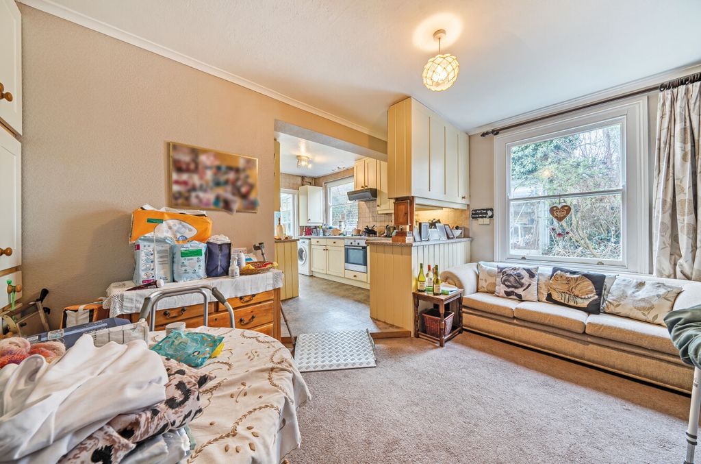 Property photo 3 of 15 Kit-Diner1