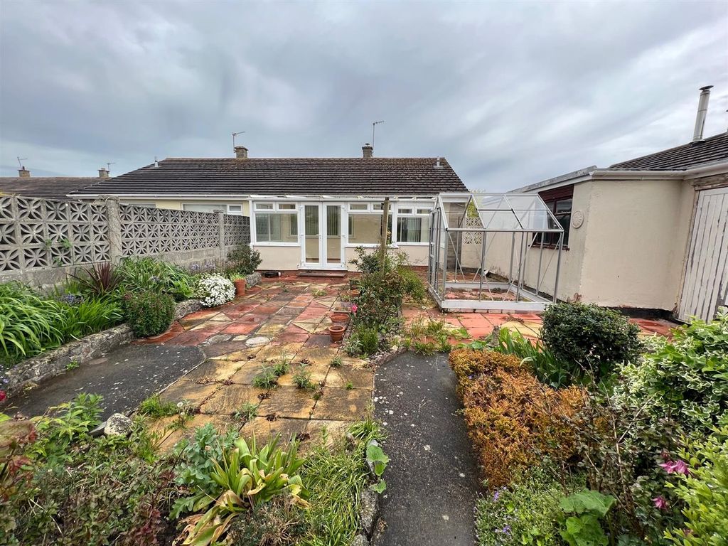 Property photo 2 of 10