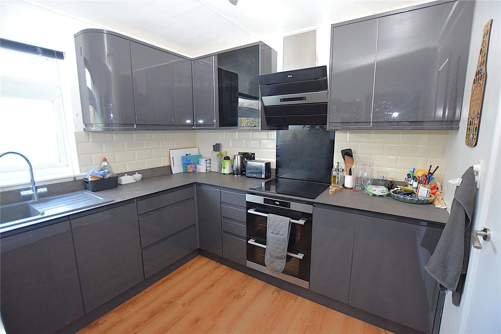 Property photo 3 of 10 Picture No. 06