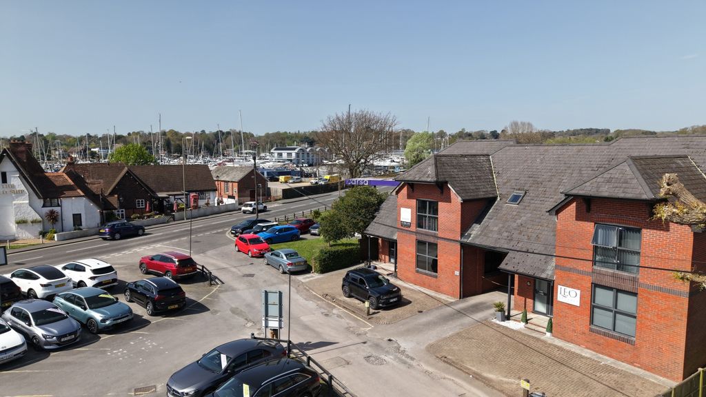 Property photo 2 of 12 Picture No. 13