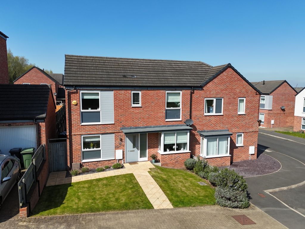 Property photo 1 of 30