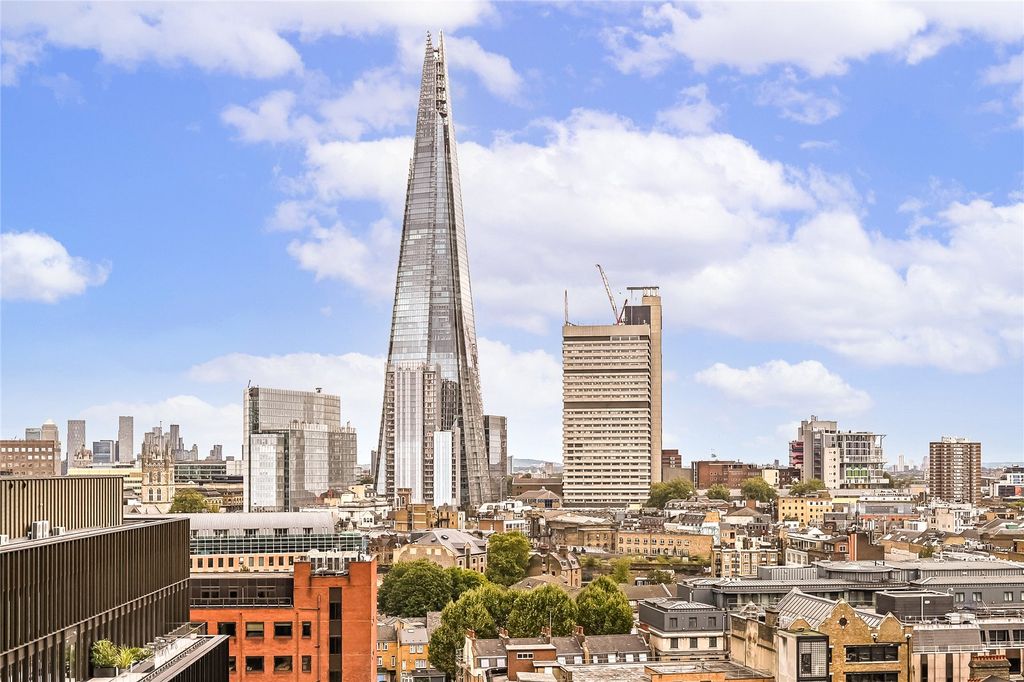 Property photo 1 of 17 Triptych Bankside