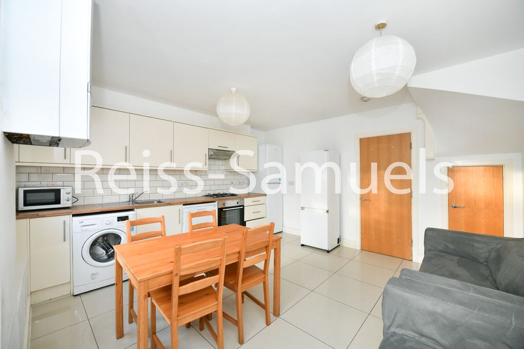 Property photo 3 of 52