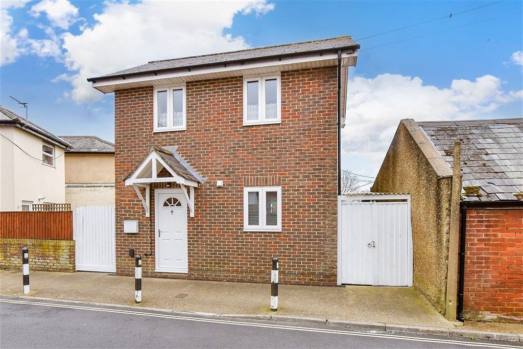 Property photo 1 of 11 Front Aspect