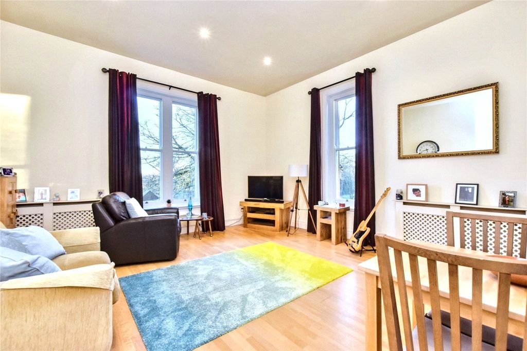 Property photo 2 of 20 Picture No. 37