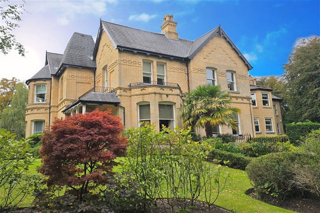 Property photo 1 of 28 (Main)