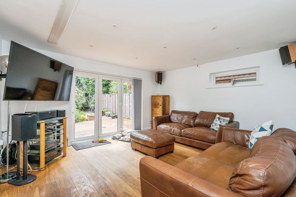 Property photo 2 of 17