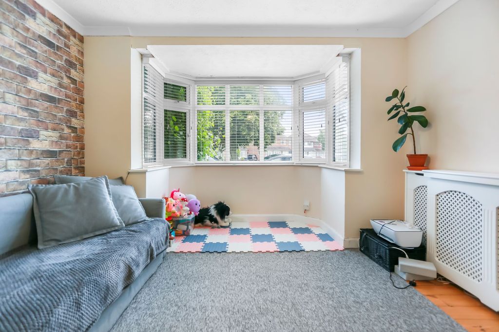 Property photo 2 of 21