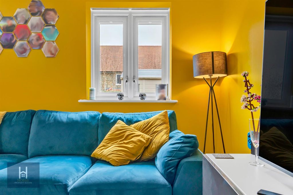 Property photo 2 of 16 Dsc01036 2.Jpg