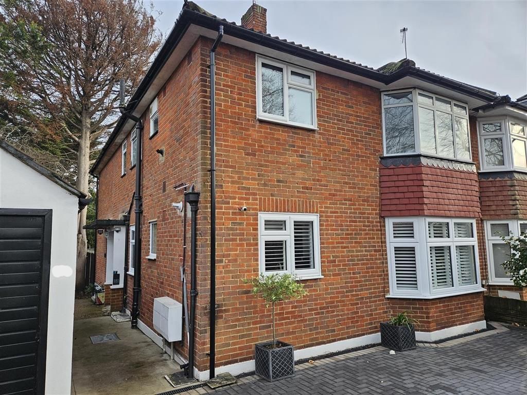 Property photo 1 of 2