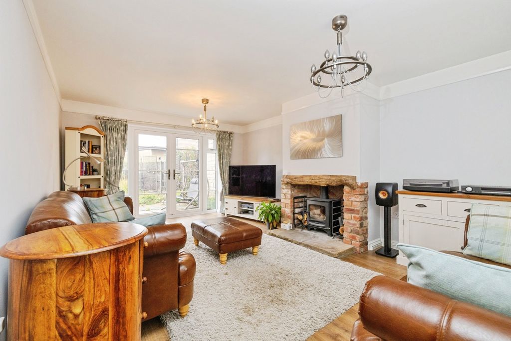 Property photo 2 of 19 Photo