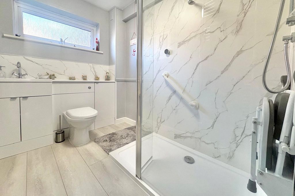 Property photo 3 of 7 Picture No. 01