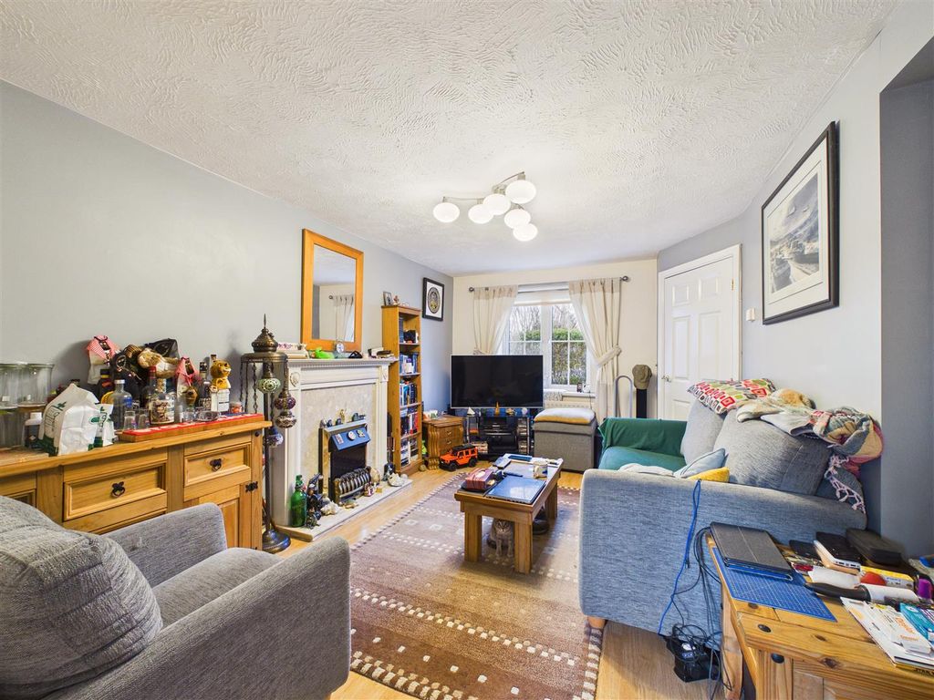 Property photo 2 of 10 Cam03303G0-Pr0323-Still009.Jpg