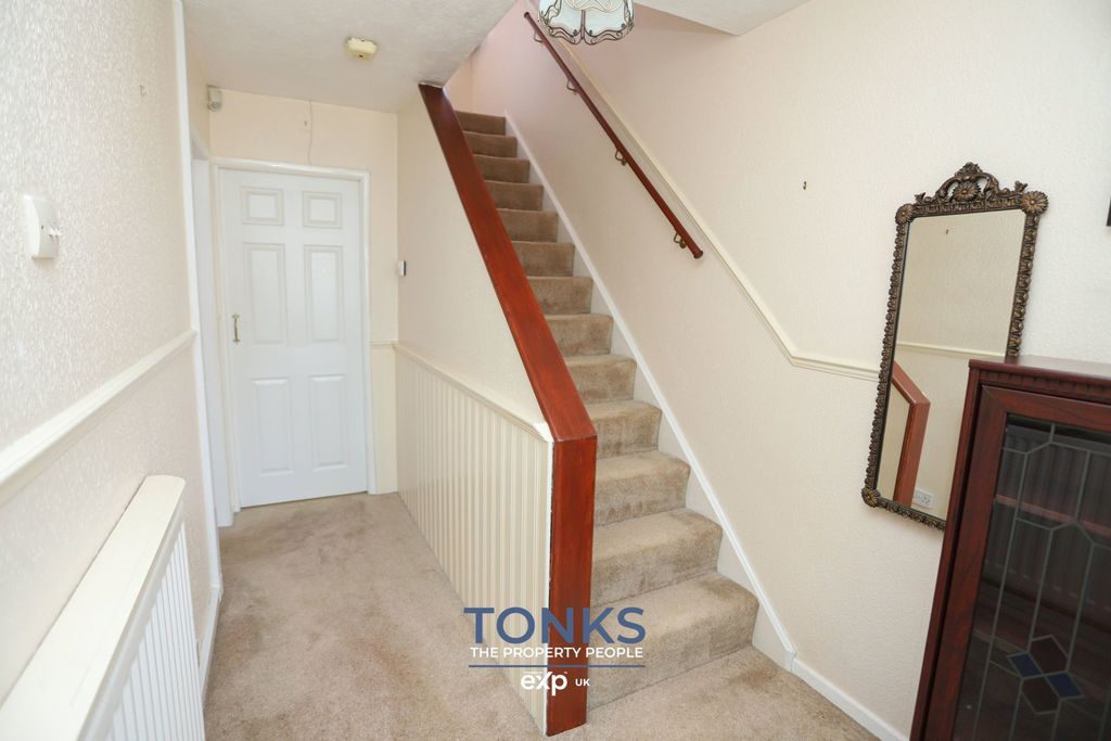 Property photo 2 of 22