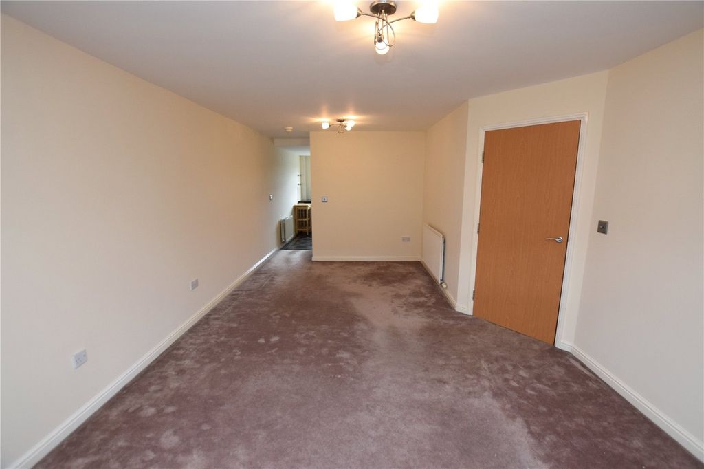 Property photo 3 of 9 Picture No. 10