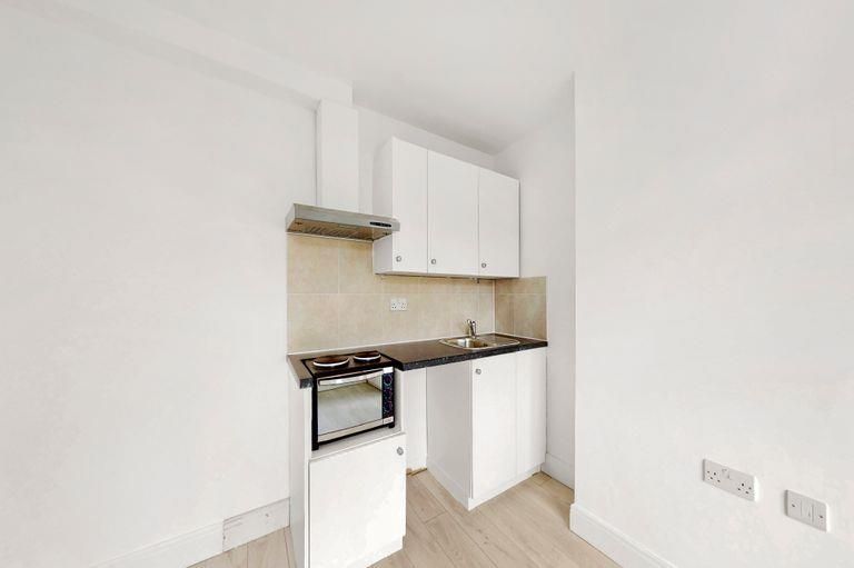 Property photo 1 of 4 Studio 2.Jpg