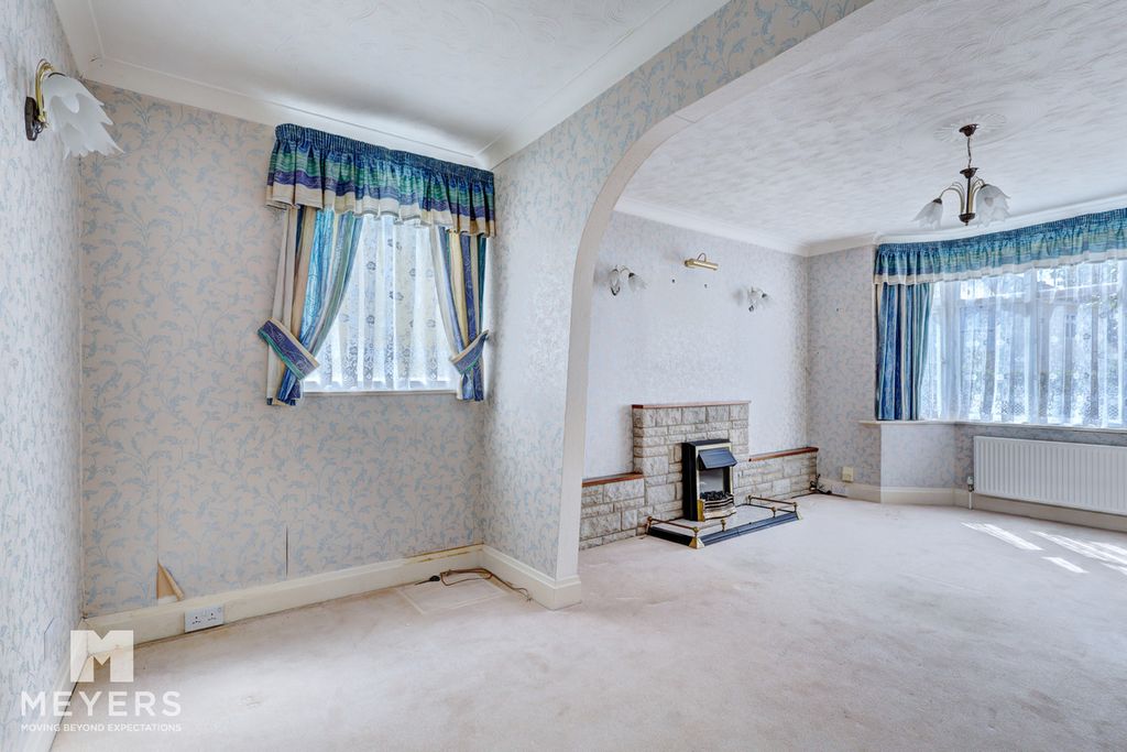 Property photo 3 of 30