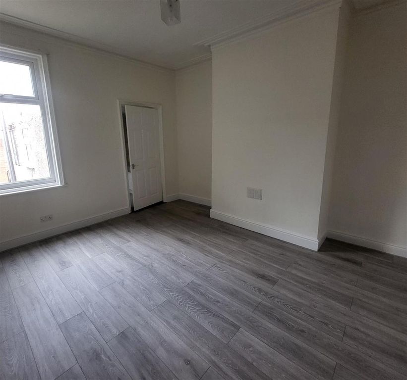 Property photo 2 of 6 87 Coleridge Lounge.Jpg