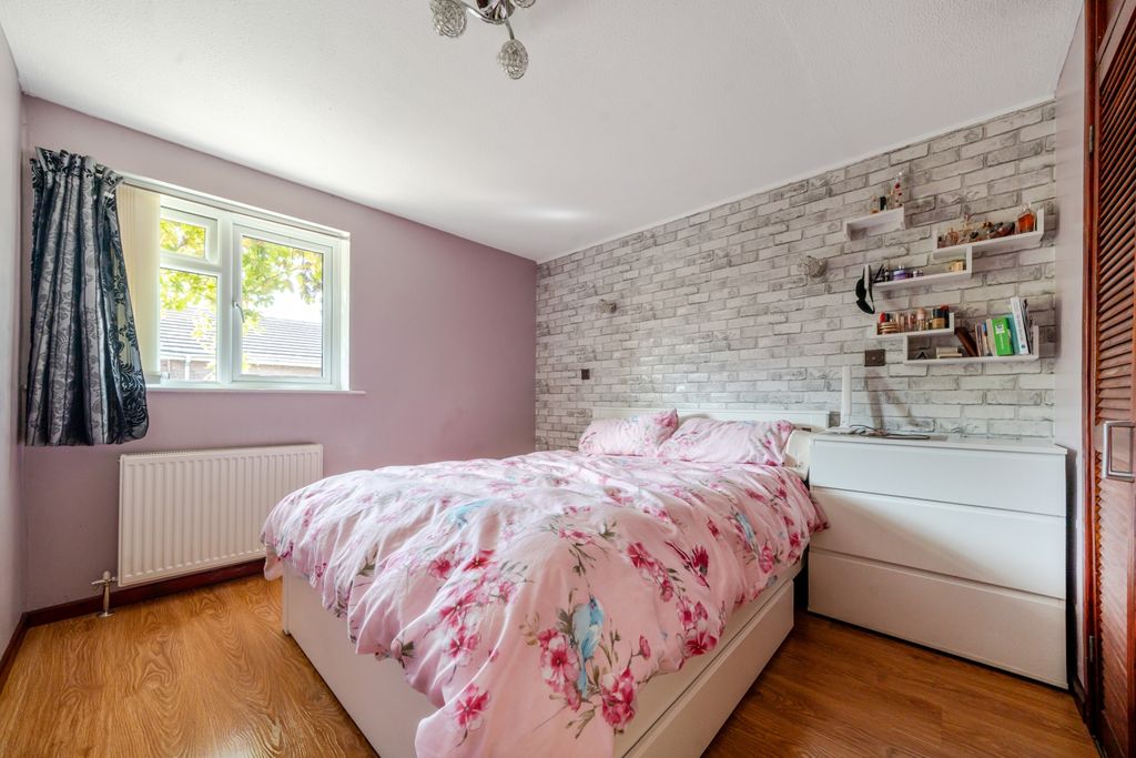 Property photo 3 of 10 1354151-10-68c819Decfb4d