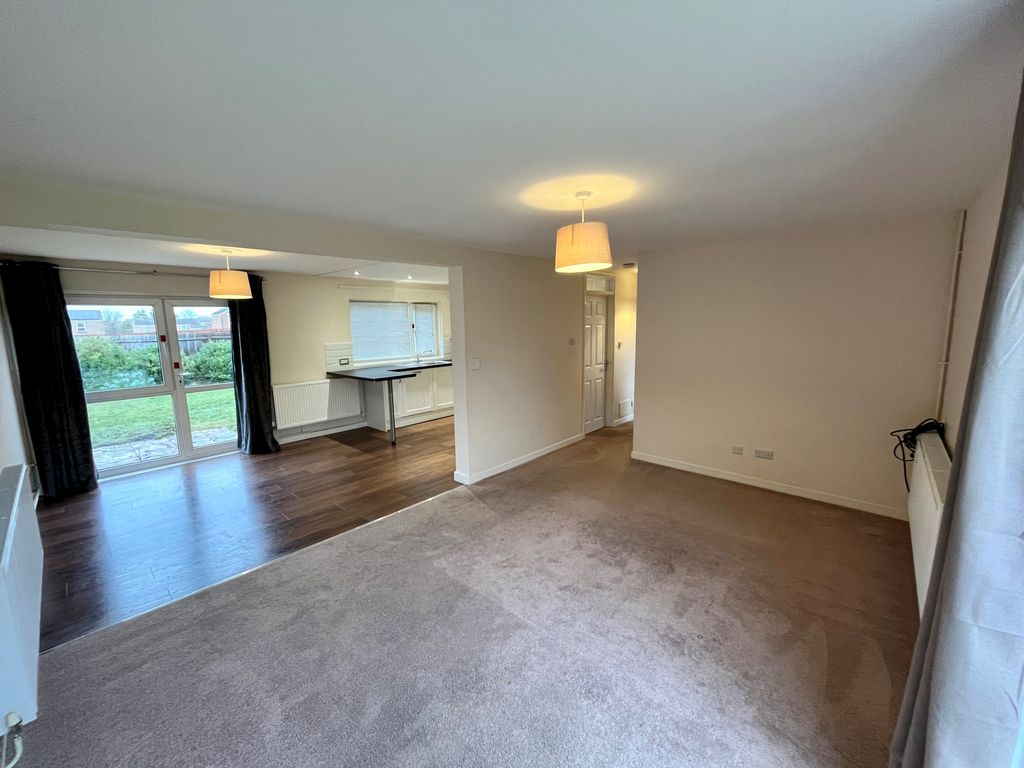 Property photo 2 of 12 Image