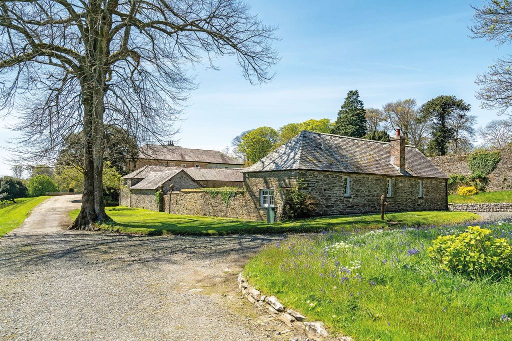 Property photo 3 of 41 Photo 3