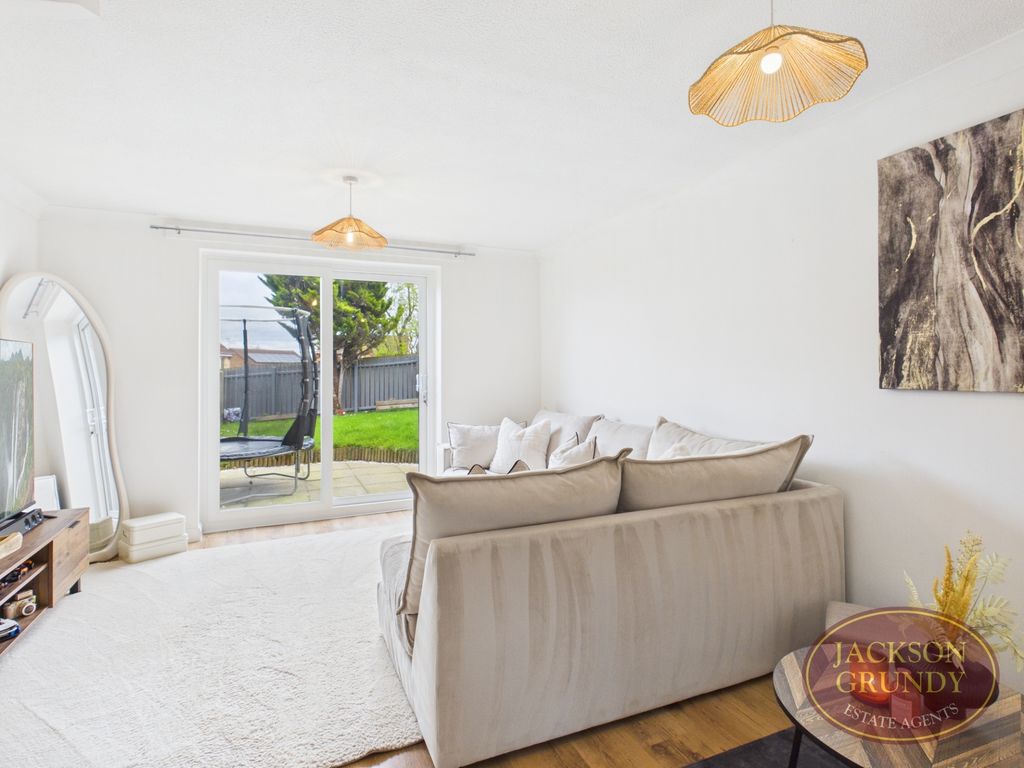 Property photo 2 of 14 Oakgrove