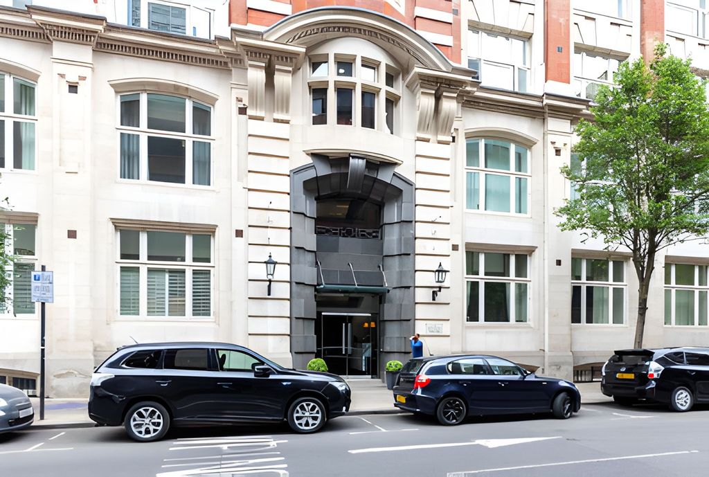 Property photo 2 of 8