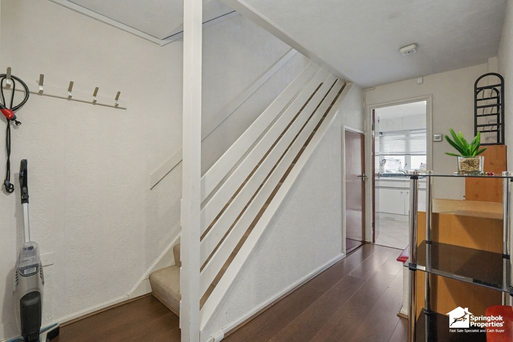 Property photo 2 of 16 Image 2