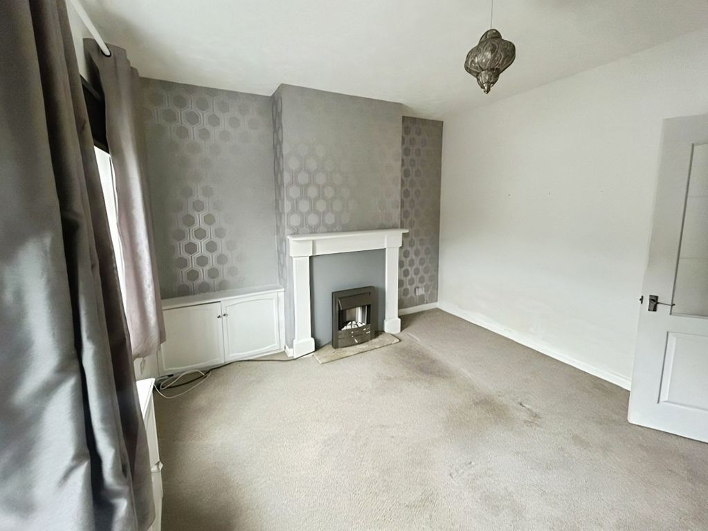 Property photo 3 of 10 Pbox-Img.Jpg