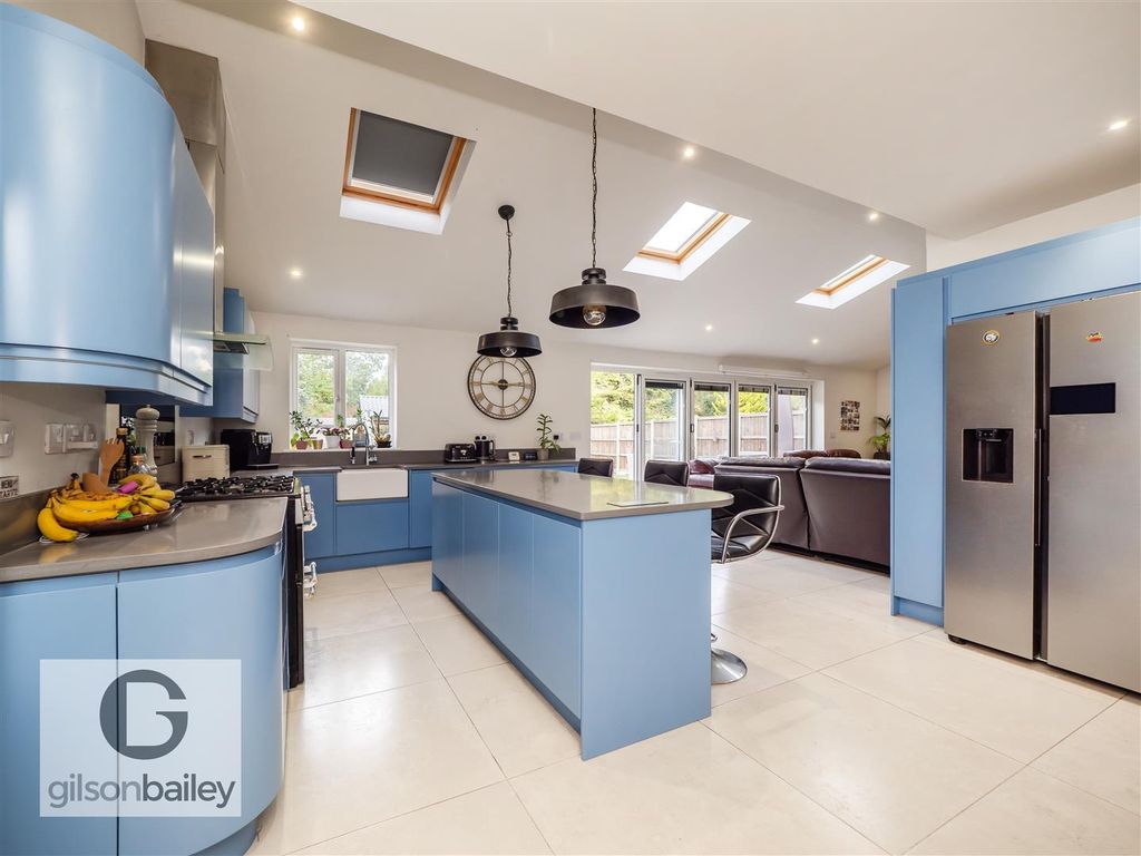 Property photo 2 of 40 99Mundesleyroad-12.Jpg
