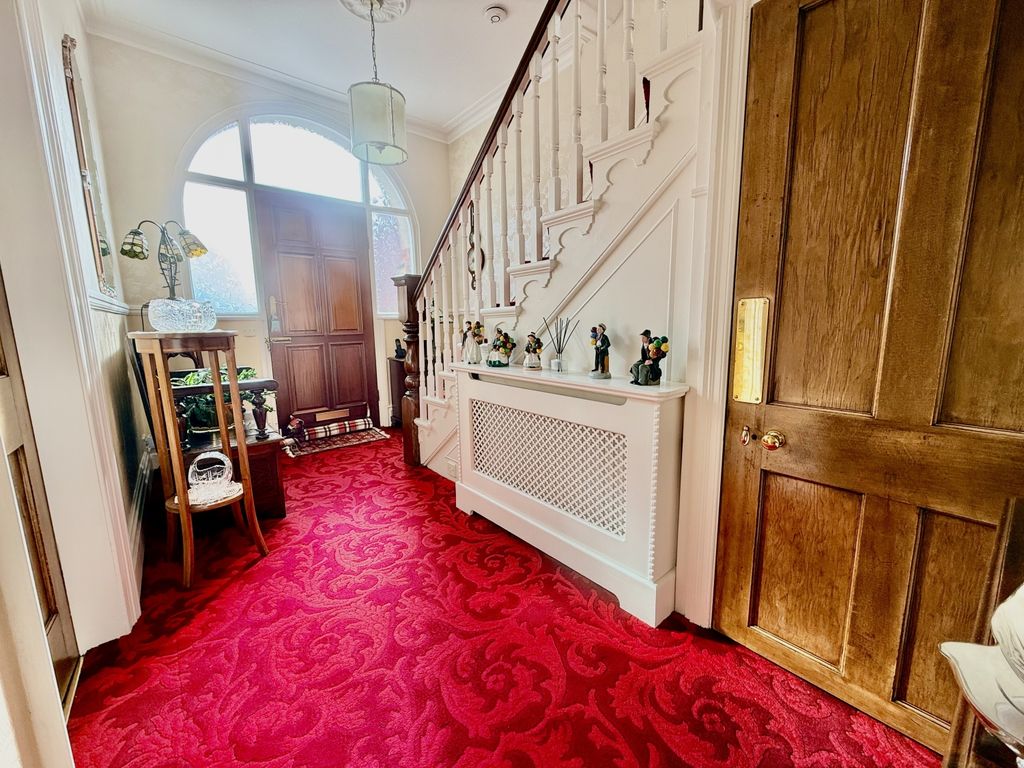 Property photo 3 of 17 Img_6310