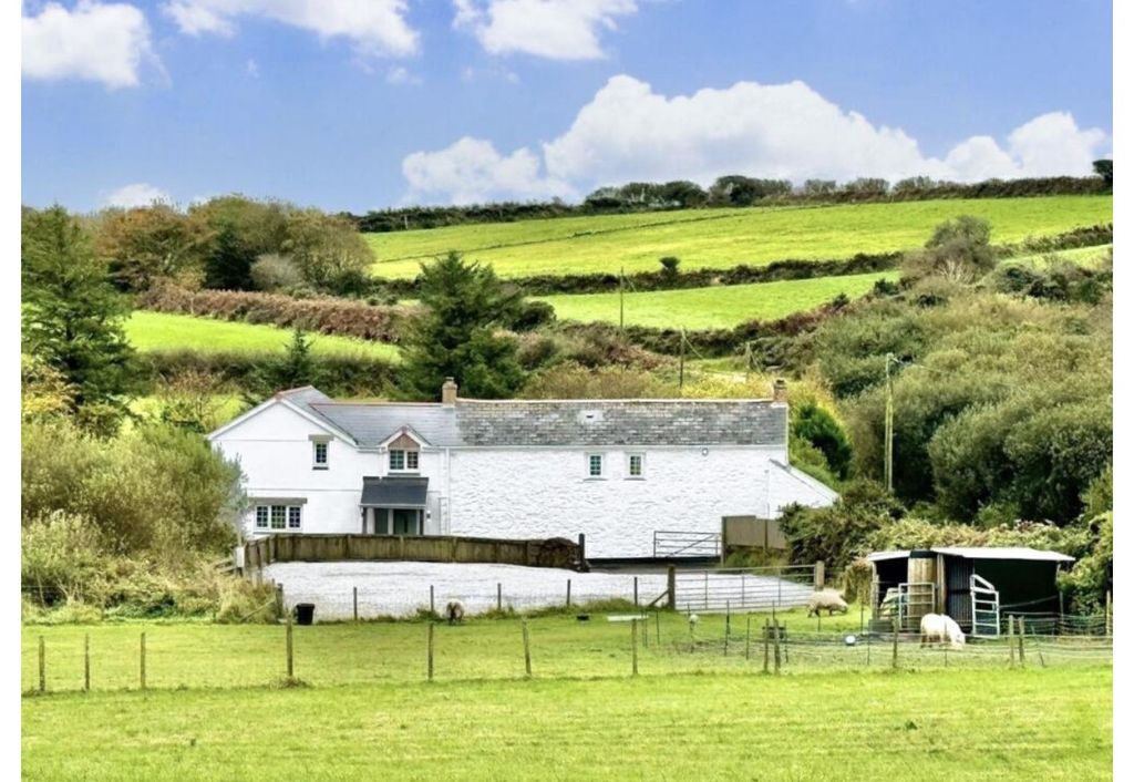 Property photo 2 of 32